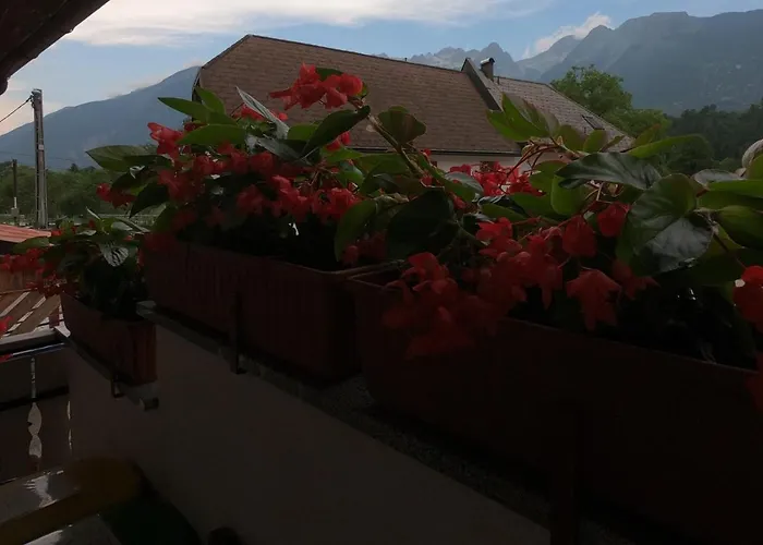 بيت للعطل Holiday Over The River بوويتش