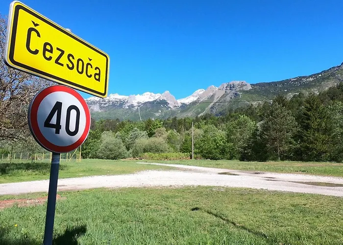 Semesterbostad Over The River Bovec