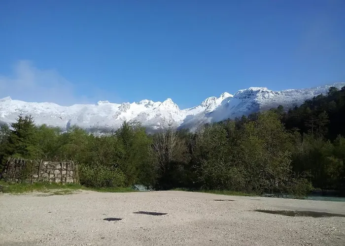 Holiday Over The River *