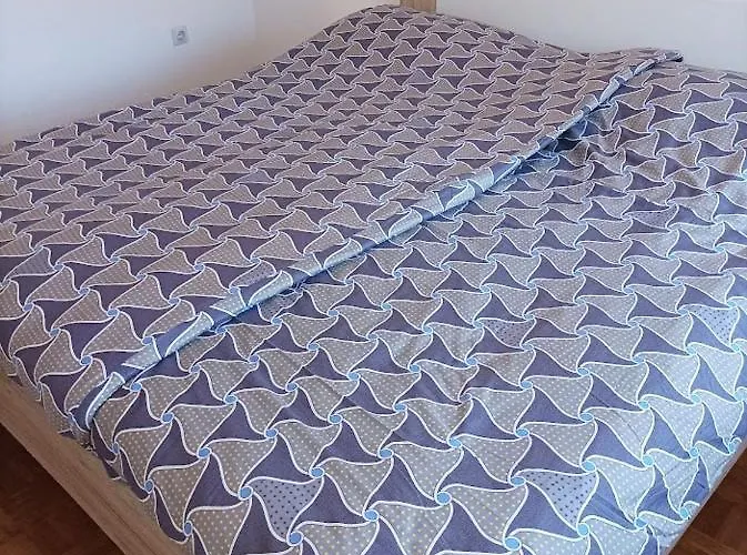 Holiday Over The River بيت للعطل